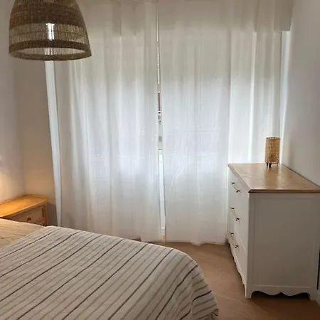 Apartamento En Zona Plaza America * Vigo